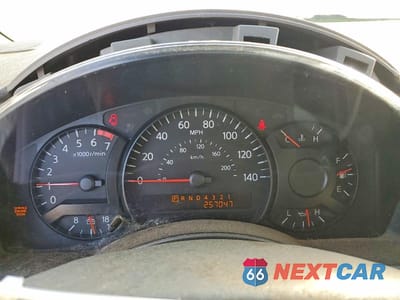 Zdjęcie 9 z 11 samochodu: 2004 NISSAN TITAN XE VIN:1N6AA06A94N559845 - miniatura