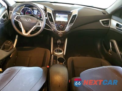 Zdjęcie 8 z 12 samochodu: 2013 HYUNDAI VELOSTER BASE VIN:KMHTC6AD2DU165180 - miniatura