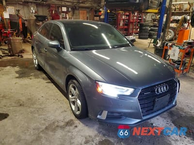 Czwarte zdjęcie samochodu z boku: 2018 AUDI A3 PREMIUM VIN:WAUB8GFF8J1058453 - miniatura