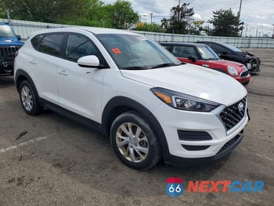Czwarte zdjęcie samochodu z boku: 2021 HYUNDAI TUCSON SE VIN:KM8J2CA48MU288295 - miniatura