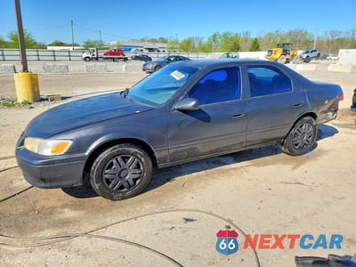 2001 TOYOTA CAMRY LE 4T1BG22K91U079916 - główne zdjęcie licytacji z USA - miniatura