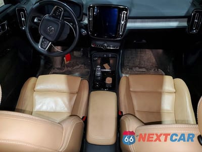 Zdjęcie 8 z 13 samochodu: 2019 VOLVO XC40 T5 INSCRIPTION VIN:YV4162UL6K2126001 - miniatura