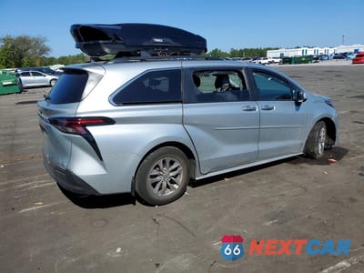 Trzecie zdjęcie samochodu z tyłu: 2023 TOYOTA SIENNA XLE VIN:5TDJSKFC4PS091356 - miniatura