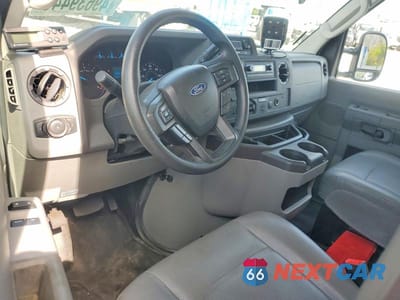 Zdjęcie 8 z 13 samochodu: 2023 FORD E350 REFRIGERATED BOX TRUCK VIN:1FDWE3FK9PDD14783 - miniatura