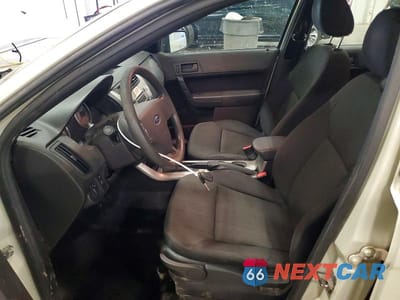 Zdjęcie 7 z 12 samochodu: 2010 FORD FOCUS SE VIN:1FAHP3FN7AW115931 - miniatura