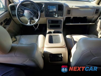 Zdjęcie 8 z 13 samochodu: 2005 CHEVROLET TAHOE K1500 VIN:1GNEK13T35R221629 - miniatura