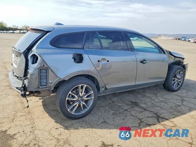 Trzecie zdjęcie samochodu z tyłu: 2017 VOLVO V60 CROSS COUNTRY PREMIER VIN:YV440MWK1H1029186 - miniatura