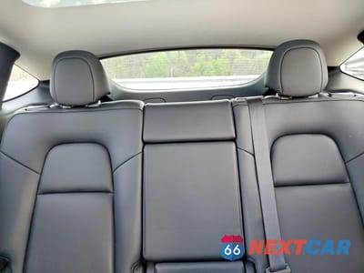 Zdjęcie 10 z 13 samochodu: 2022 TESLA MODEL Y VIN:7SAYGDEF7NF464580 - miniatura