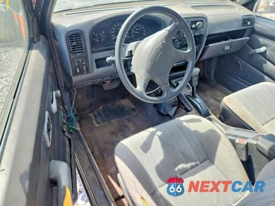 Zdjęcie 8 z 12 samochodu: 1994 NISSAN TRUCK XE V6 VIN:1N6HD16Y1RC398077 - miniatura