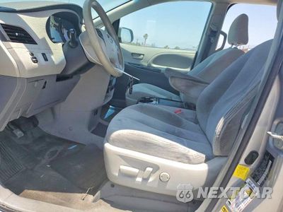 Zdjęcie 7 z 13 samochodu: 2012 TOYOTA SIENNA LE VIN:5TDKK3DC5CS251199 - miniatura