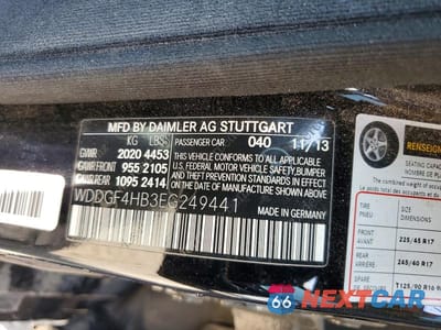 Zdjęcie 13 z 13 samochodu: 2014 MERCEDES-BENZ C 250 VIN:WDDGF4HB3EG249441 - miniatura