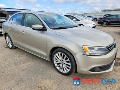 Czwarte zdjęcie samochodu z boku: 2013 VOLKSWAGEN JETTA TDI VIN:3VWLL7AJ9DM234433 - miniatura