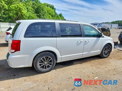 Trzecie zdjęcie samochodu z tyłu: 2018 DODGE GRAND CARAVAN GT VIN:2C4RDGEG7JR346113 - miniatura
