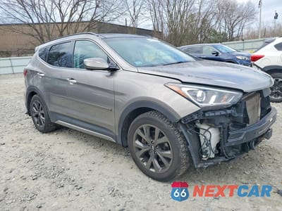 Czwarte zdjęcie samochodu z boku: 2018 HYUNDAI SANTA FE SPORT 2.0T ULTIMATE VIN:5XYZWDLA6JG535847 - miniatura