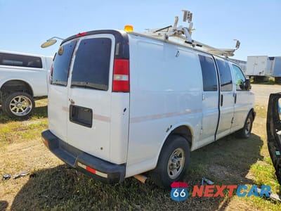 Trzecie zdjęcie samochodu z tyłu: 2008 GMC SAVANA 2500 UTILITY / SERVICE VAN VIN:1GTGG25CX81182384 - miniatura