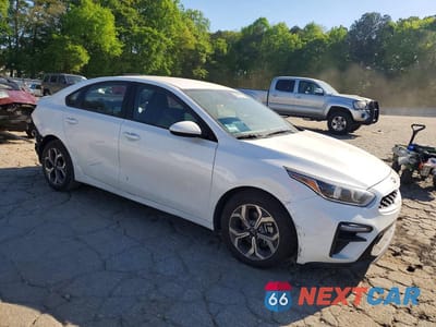 Czwarte zdjęcie samochodu z boku: 2021 KIA FORTE LXS VIN:3KPF24AD4ME352069 - miniatura