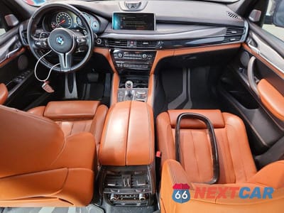 Zdjęcie 8 z 13 samochodu: 2016 BMW X5 M VIN:5YMKT6C58G0R79360 - miniatura