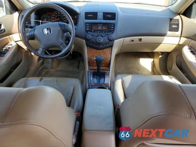 Zdjęcie 8 z 12 samochodu: 2003 HONDA ACCORD EX VIN:JHMCM56683C062886 - miniatura