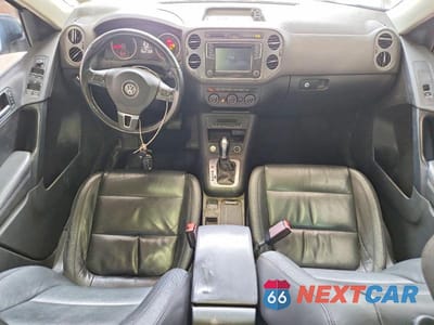 Zdjęcie 8 z 13 samochodu: 2017 VOLKSWAGEN TIGUAN SPORT VIN:WVGTV7AX7HK019420 - miniatura