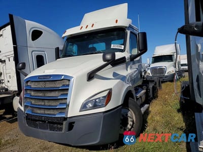 Drugie zdjęcie samochodu z przodu: 2019 FREIGHTLINER CASCADIA 1 - SEMI TRUCK VIN:3AKJHLDR4KSKH2892 - miniatura