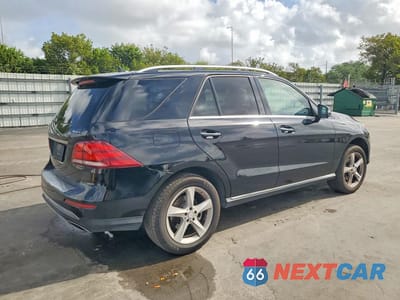 Trzecie zdjęcie samochodu z tyłu: 2017 MERCEDES-BENZ GLE 350 4MATIC VIN:4JGDA5HB4HA825106 - miniatura