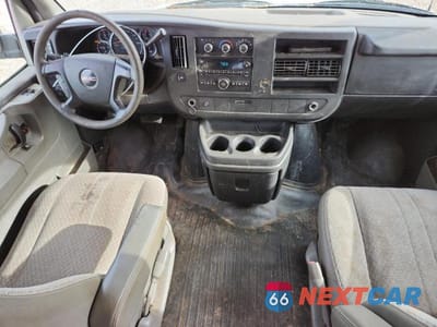 Zdjęcie 8 z 13 samochodu: 2011 GMC SAVANA G1500 VIN:1GTS7AF45B1140885 - miniatura
