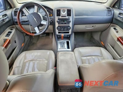 Zdjęcie 8 z 12 samochodu: 2006 CHRYSLER 300C VIN:2C3KA63H06H350697 - miniatura