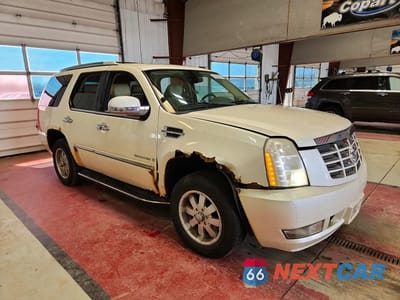 Czwarte zdjęcie samochodu z boku: 2008 CADILLAC ESCALADE LUXURY VIN:1GYFK63888R198255 - miniatura