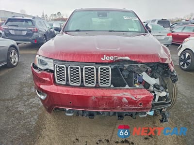 Piąte zdjęcie samochodu w środku: 2017 JEEP GRAND CHEROKEE OVERLAND VIN:1C4RJECG9HC813213 - miniatura