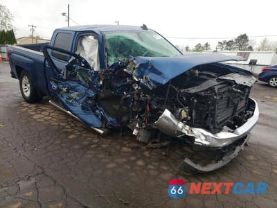 Czwarte zdjęcie samochodu z boku: 2017 CHEVROLET SILVERADO K1500 LT VIN:1GCVKRECXHZ121794 - miniatura