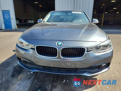 Piąte zdjęcie samochodu w środku: 2018 BMW 320 I VIN:WBA8E1G50JNU90517 - miniatura