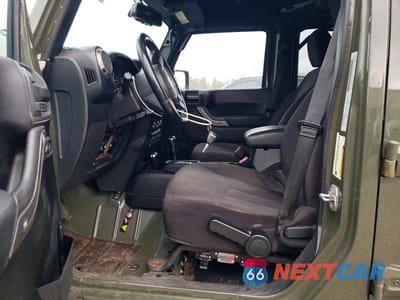 Zdjęcie 7 z 13 samochodu: 2015 JEEP WRANGLER UNLIMITED SPORT VIN:1C4BJWDG3FL629050 - miniatura