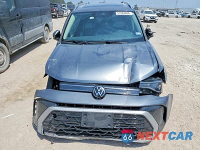 Piąte zdjęcie samochodu w środku: 2025 VOLKSWAGEN TAOS SEL VIN:3VV4C7B23SM008224 - miniatura
