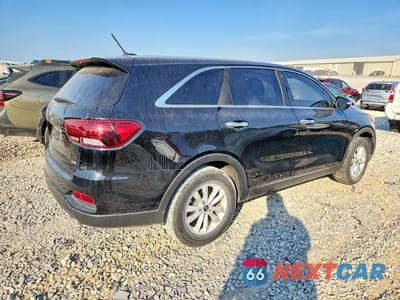 Trzecie zdjęcie samochodu z tyłu: 2019 KIA SORENTO L VIN:5XYPG4A33KG578066 - miniatura