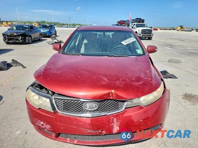 Piąte zdjęcie samochodu w środku: 2010 KIA FORTE EX VIN:KNAFU4A22A5061714 - miniatura
