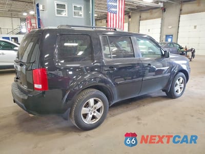 Trzecie zdjęcie samochodu z tyłu: 2011 HONDA PILOT EX VIN:5FNYF4H41BB015773 - miniatura