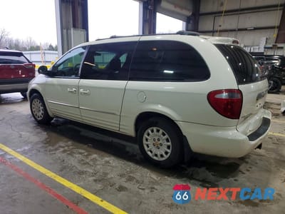 Drugie zdjęcie samochodu z przodu: 2001 CHRYSLER TOWN & COUNTRY LXI VIN:2C8GP54L81R203171 - miniatura