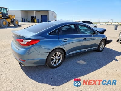 Trzecie zdjęcie samochodu z tyłu: 2017 HYUNDAI SONATA SE VIN:5NPE24AF0HH477990 - miniatura