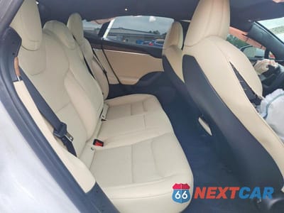Zdjęcie 11 z 14 samochodu: 2022 TESLA MODEL S VIN:5YJSA1E54NF489205 - miniatura