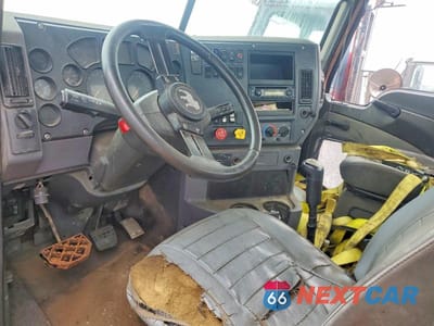 Zdjęcie 9 z 10 samochodu: 2013 MACK CXU613 SEMI TRUCK VIN:1M1AW02Y7DM034778 - miniatura