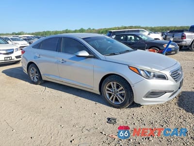 Czwarte zdjęcie samochodu z boku: 2016 HYUNDAI SONATA SE VIN:5NPE24AF5GH365555 - miniatura