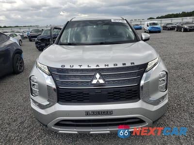Piąte zdjęcie samochodu w środku: 2024 MITSUBISHI OUTLANDER SE VIN:JA4J3VA80RZ011824 - miniatura
