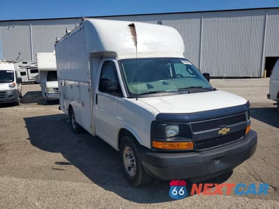 Czwarte zdjęcie samochodu z boku: 2016 CHEVROLET EXPRESS G3500 DELIVERY TRUCK VIN:1GB0GRFG1G1328721 - miniatura