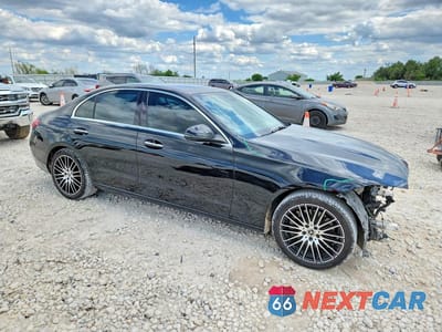 Czwarte zdjęcie samochodu z boku: 2022 MERCEDES-BENZ C 300 VIN:W1KAF4GB0NR008402 - miniatura
