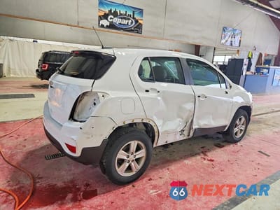 Trzecie zdjęcie samochodu z tyłu: 2020 CHEVROLET TRAX LS VIN:KL7CJNSB5LB059234 - miniatura
