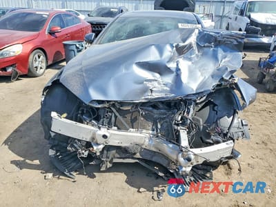Piąte zdjęcie samochodu w środku: 2018 MERCEDES-BENZ E 300 4MATIC VIN:WDDZF4KB8JA314282 - miniatura