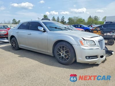 Czwarte zdjęcie samochodu z boku: 2011 CHRYSLER 300C VIN:2C3CA6CT0BH614567 - miniatura