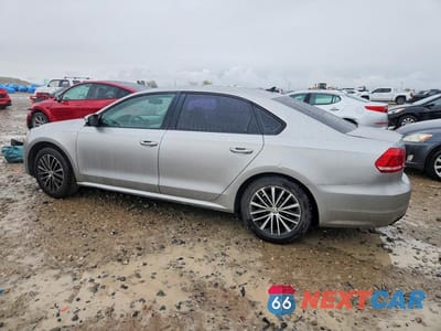 Drugie zdjęcie samochodu z przodu: 2014 VOLKSWAGEN PASSAT S VIN:1VWAT7A31EC072308 - miniatura