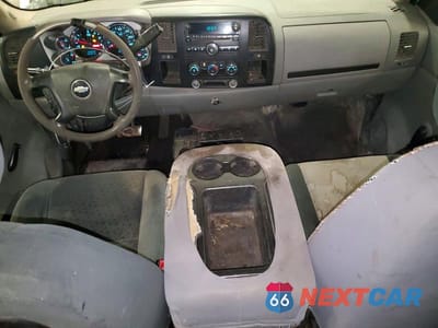 Zdjęcie 8 z 13 samochodu: 2007 CHEVROLET SILVERADO K2500 HEAVY DUTY VIN:1GCHK29K07E603542 - miniatura