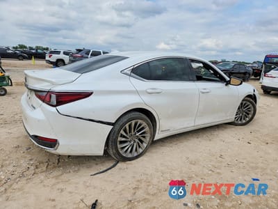 Trzecie zdjęcie samochodu z tyłu: 2019 LEXUS ES 300H VIN:JTHB21B17K2004499 - miniatura